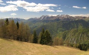 76 Ultimo sguardo al panorama occidentale, è quasi ora di scollinare verso Fondra...